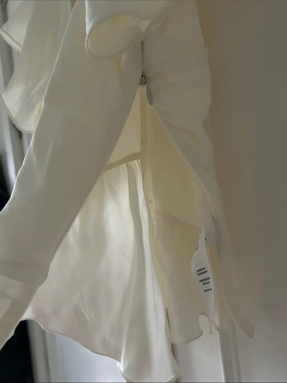 Frame Denim 100% Ivory Silk V-Neck Flutter Sleeve Blouse - Picture 3 of 6